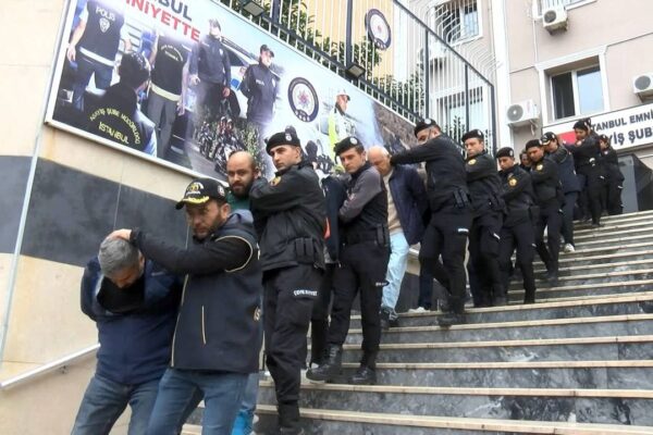 İcra yoluyla dolandırıcılık yapan şebekeye operasy...