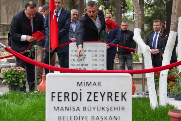 CHP lideri Özel’den Ferdi Zeyrek’in ka...