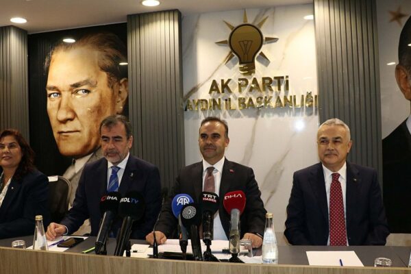 Bakan Kacır: Attığımız adımların sonuçlarını, savu...