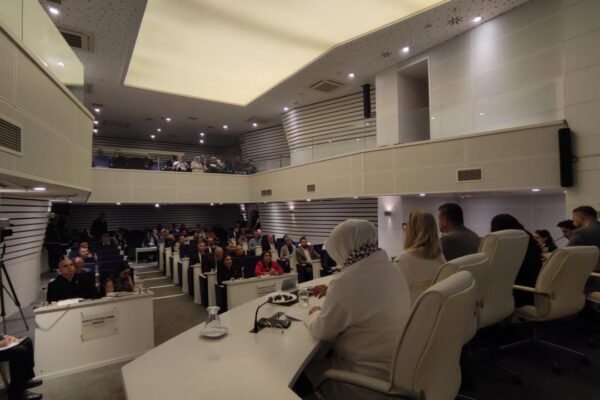 Buca’da 7 milyarlık bütçeye oy çokluğu!