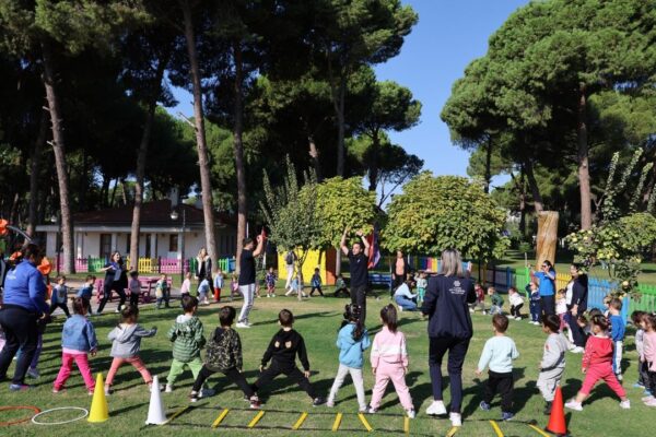 Minik öğrenciler Aydın Büyükşehir Belediyesi ile s...