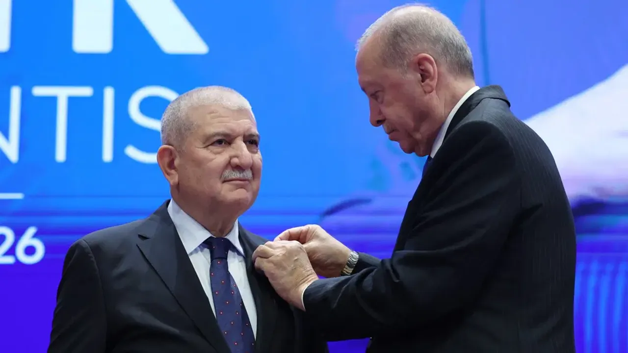 Yeni Yol’dan istifa etti AK Partiye katıldı
