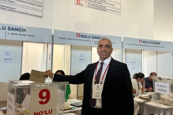 Hakan Ürün EBSO’da yarıştan çekildi! Hakan Ürün EBSO’da yarıştan çekildi!